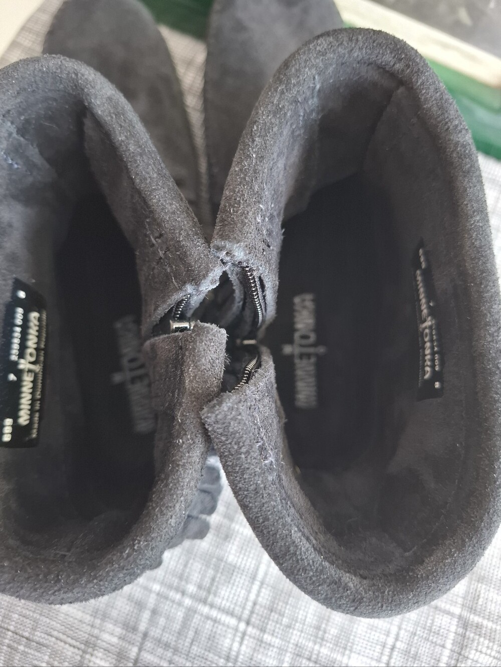 MINNETONKA Double Fringe Boots / 7 - Picture 4 of 10